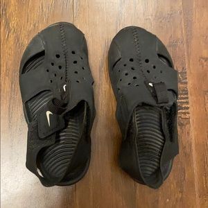 Nike toddler sandals